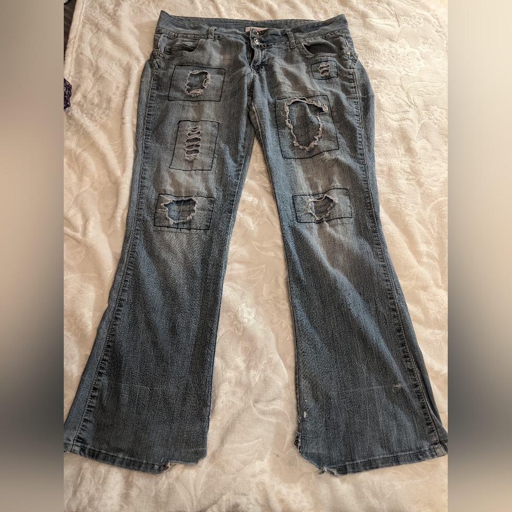 Distressed Bongo Jeans